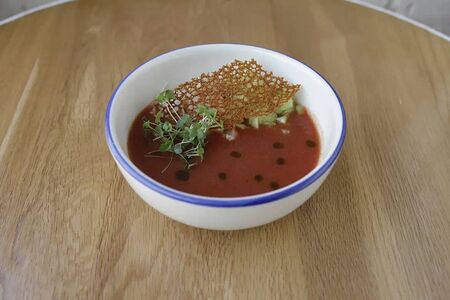 Гаспачо с крабом