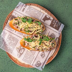 Брускетты с нежным ростбифом