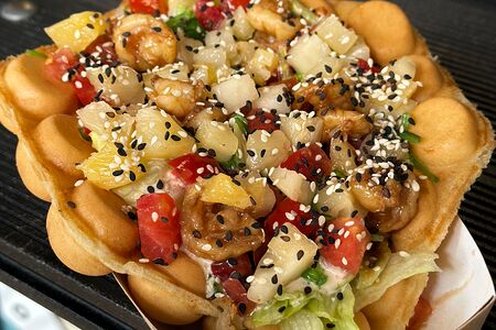 Баблс-вафля с креветкой и ананасом