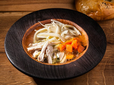 Куриный суп с домашней лапшой