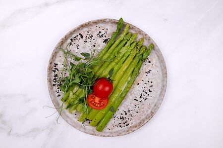 Спаржа на гриле