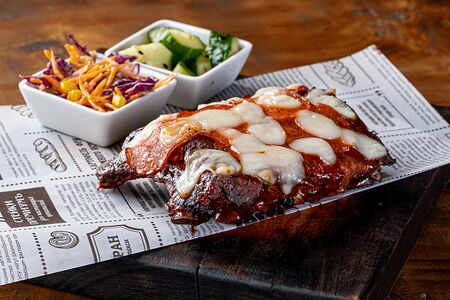 Ребра с пепперони и сулугуни