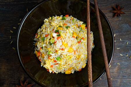 Рис с овощами Янчжоу