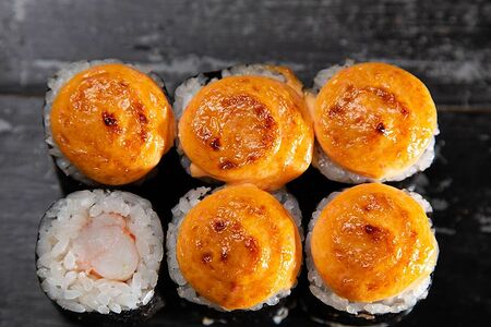 Хосомаки запеченные с креветкой