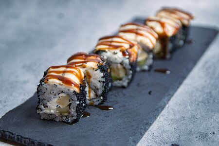 Унаги тобико