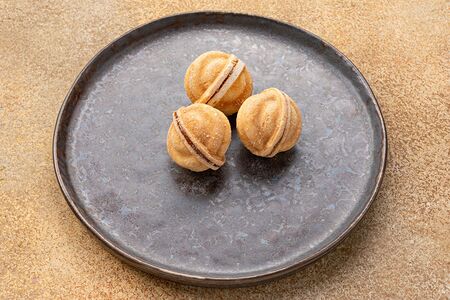 Орешки со сгущенкой