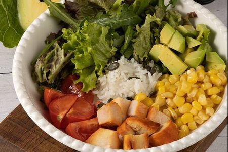 Боул с копченной курицей