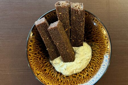 Гренки чесночные 