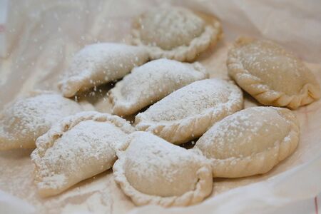 Вареники с капустой и грибами