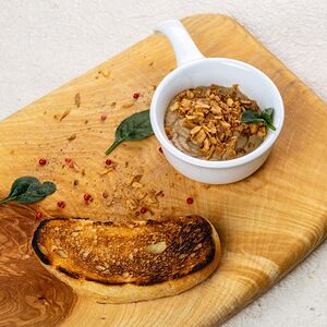 Паштет из печени цыпленка с тостами
