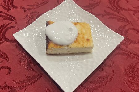 Запеканка творожная со сметаной