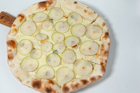 Пицца Горгонзола с грушей