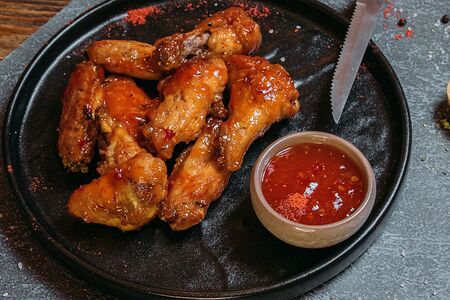 Куриные крылышки в соусе свит чили