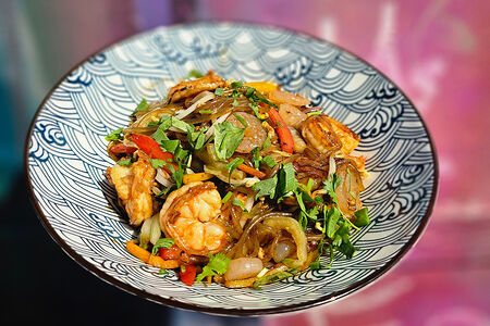 Стеклянная лапша Уданг с креветками и овощами