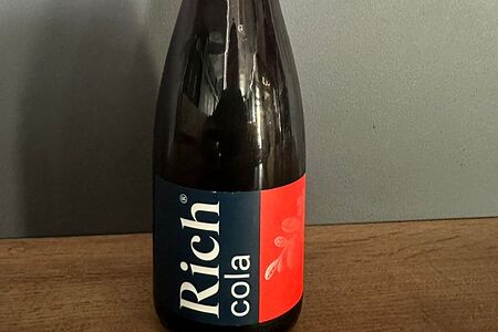 Напиток газированный Rich Кола в стекле