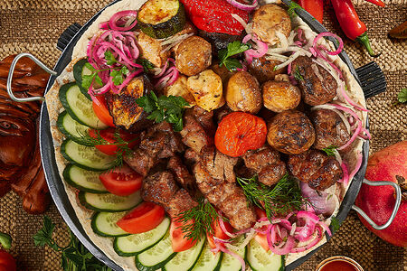 Ассорти из шашлыков Казбек