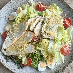 Цезарь с курицей