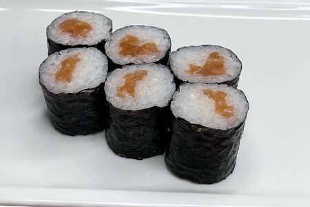 Мини-ролл с лососем