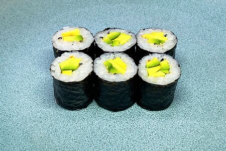 Мини-ролл с авокадо