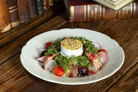 Салат с козьим сыром