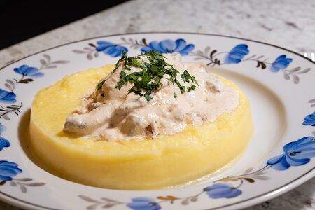 Бефстроганов с пюре