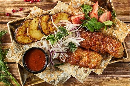 Люля-кебаб из баранины с сыром