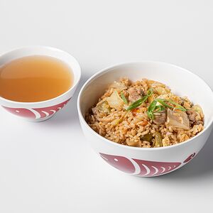 Жареный рис с курицей