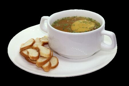 Бульон куриный с яйцом и зеленью