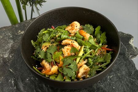 Салат тайский с креветками