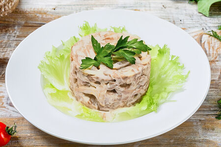 Салат с языком