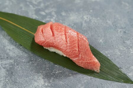 Торо нигири