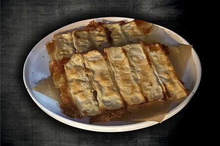 Пельмени со свининой жареные