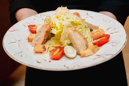 Цезарь с курицей