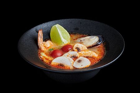 Том ям с креветками