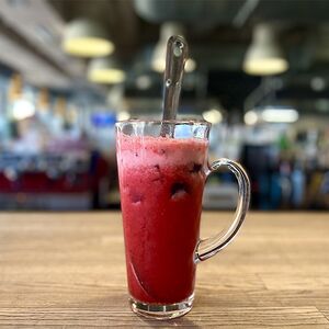 Лимонад малина-базилик собственного приготовления