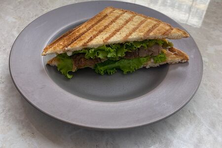 Сэндвич с ростбифом