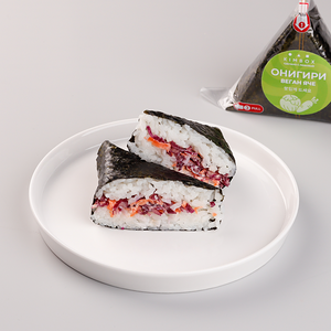 Онигири с овощами веган яче