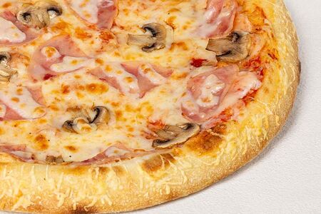 Прошутто фунги на тонком тесте