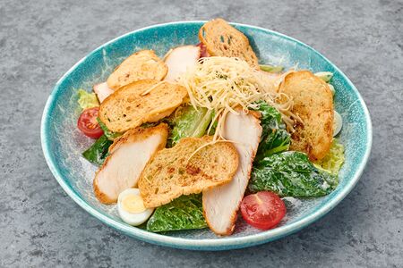 Цезарь с курицей