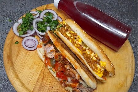 Датский хот-дог с куриной колбаской