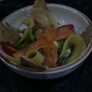 Цезарь с семгой