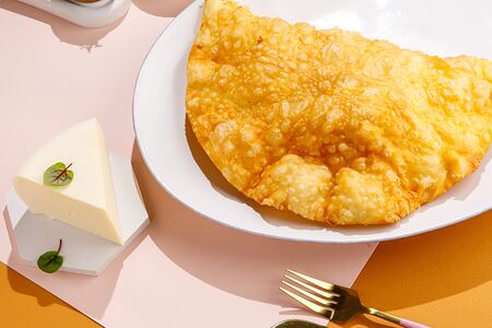 Чебурек с сыром 