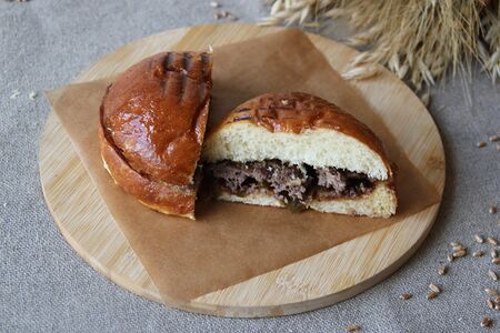 Гамбургер Острый