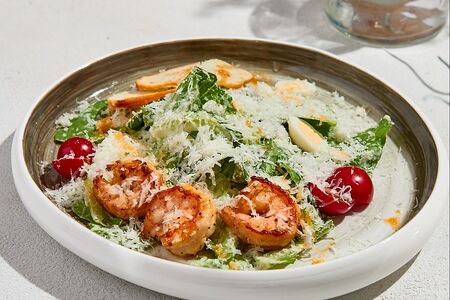 Цезарь с креветками 
