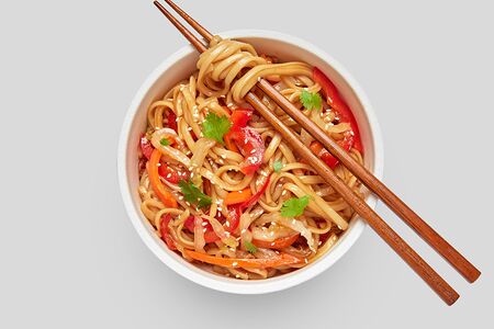 Удон с овощами в соусе терияки