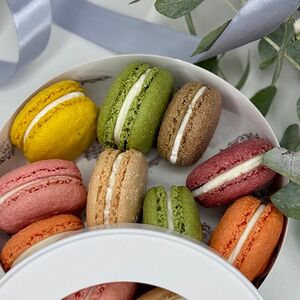 Макарун Сникерс 