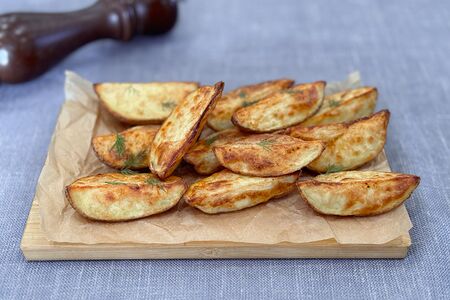 Картошка, запеченная по-домашнему