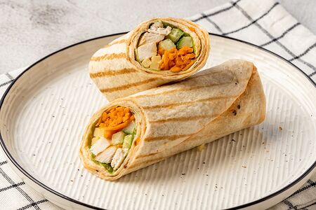 Ролл с курицей