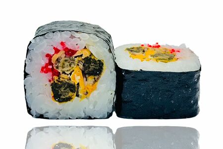 Ролл с мидиями