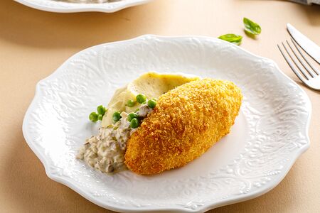 Хрустящая котлета с трюфельным пюре